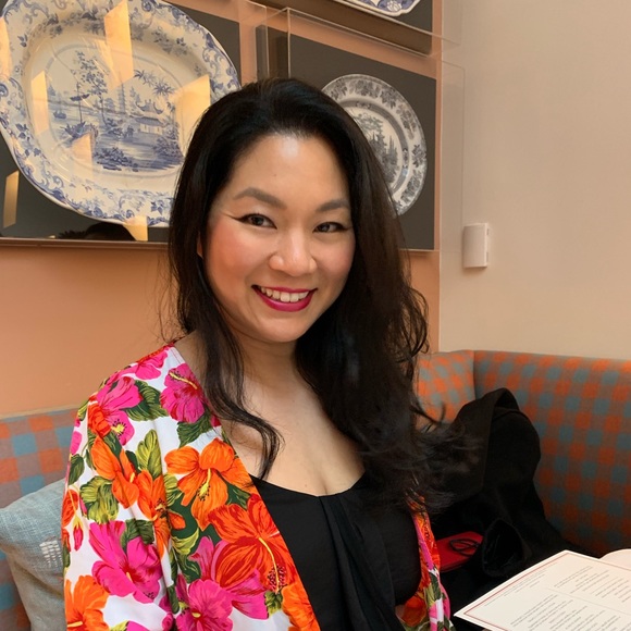 Meet your Posher, Loretta - Picture 2 of 2